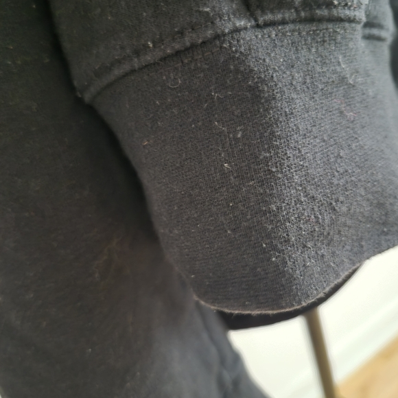 The North Face Men's Black Pullover Hoodie - Picture 5 of 10